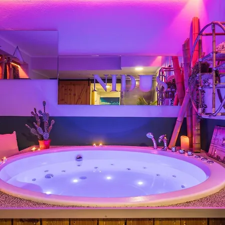 Nidus Villa *